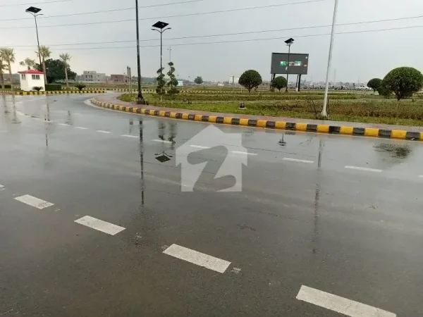 1 Kanal Residential Plot for sale in Sector G, DHA Gujranwala — photo 2