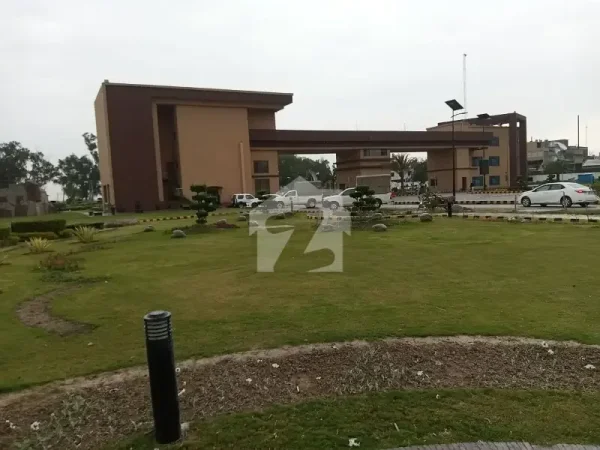 5 Marla Residential Plot for sale in Sector B, DHA Gujranwala — photo 2