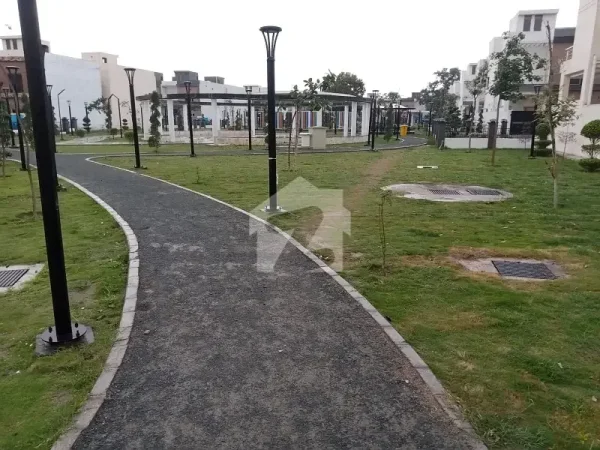 10 Marla Residential Plot for sale in Sector B, DHA Gujranwala — photo 5